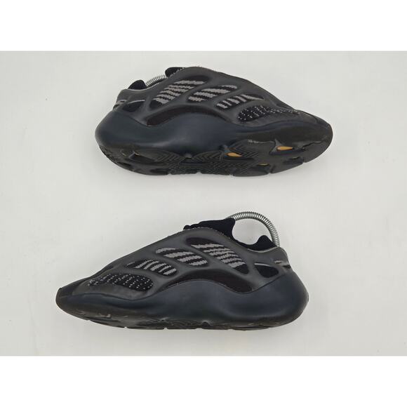 Adidas Yeezy 700 V3 Alvah H67799 Men’s Size 7.5 Sneakers main image 5